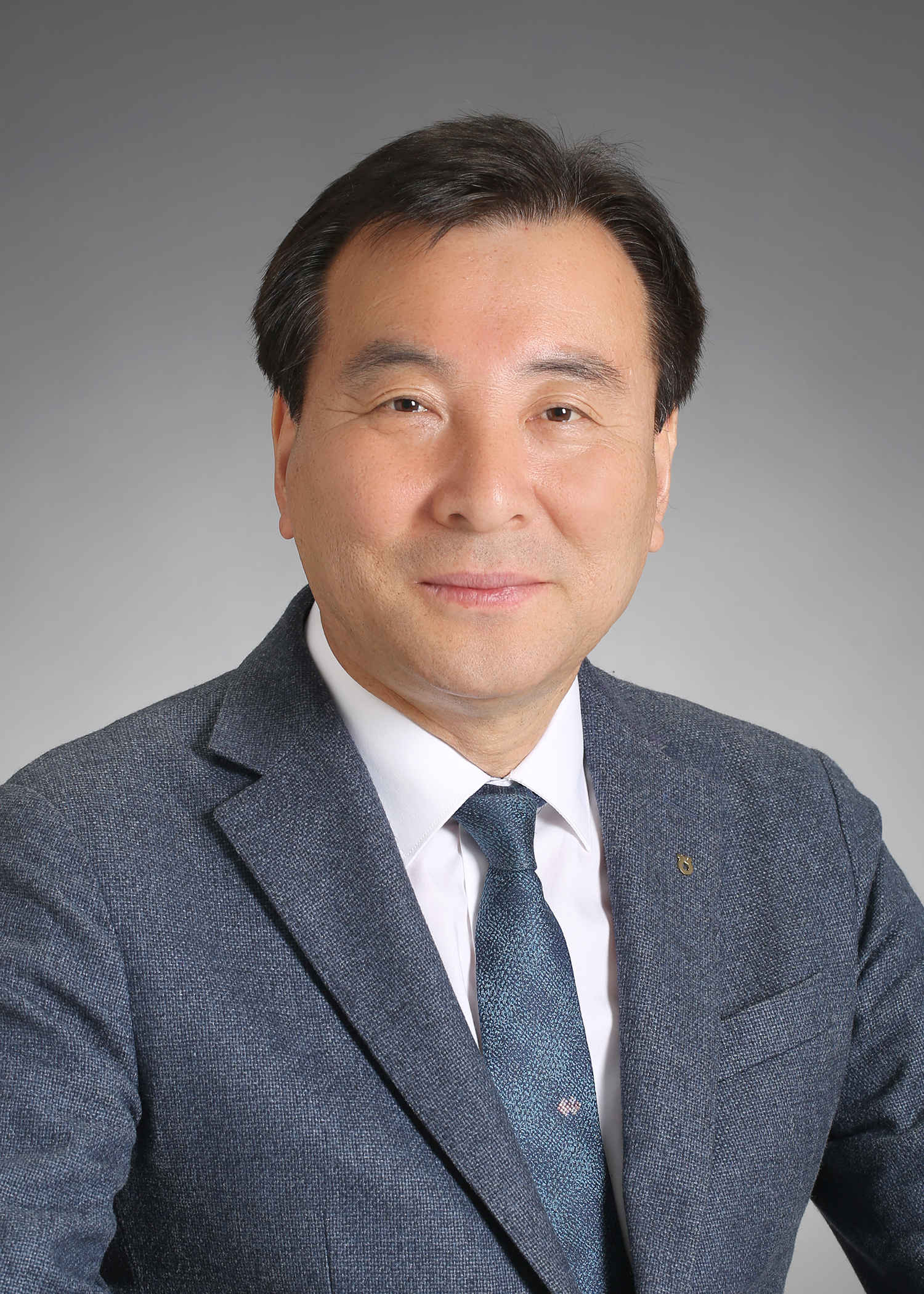 최동관